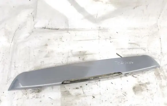 Tailgate/trunk spoiler