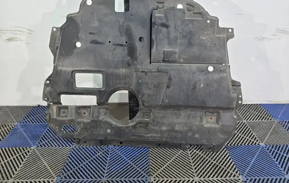 Toyota Auris 150 Engine splash shield/under tray 5144102320