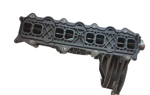 Mercedes-Benz E W212 Intake manifold 044768002