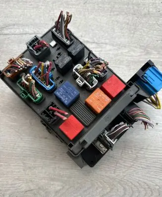 Renault Laguna II Comfort/convenience module 8200096841 31050196 216532951
