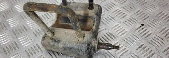 Mitsubishi L200 Rear differential mounting bracket 