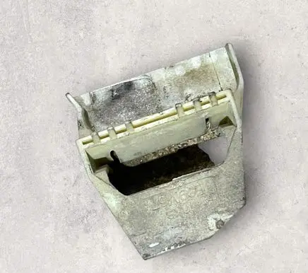 BMW 5 E39 Radiator mount bracket 2247895