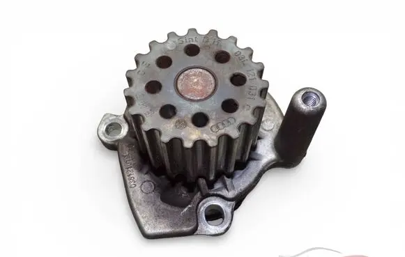 Skoda Octavia Mk2 (1Z) Water pump 03L121031C