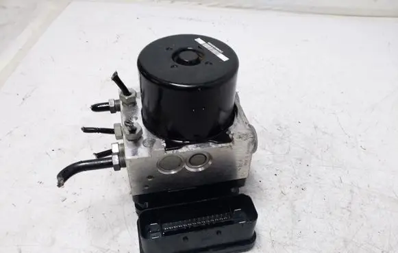 Volvo XC60 ABS Pump P30681619 30681619