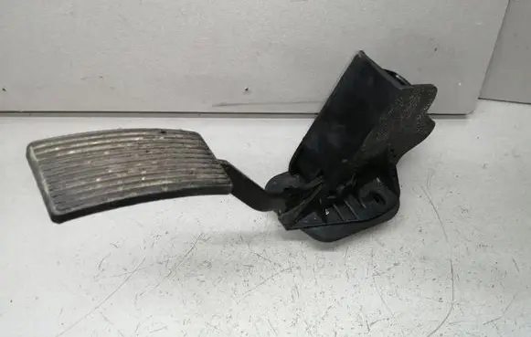 Jaguar S-Type Accelerator throttle pedal XR839F836AB