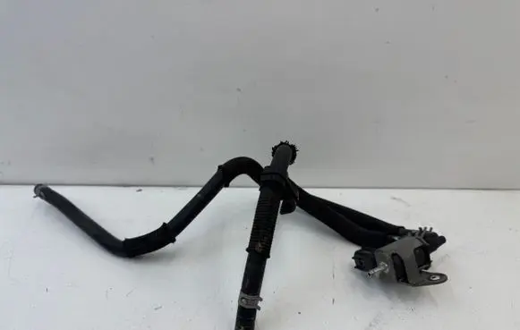 Nissan Juke I F15 Valve vacuum K5T48584