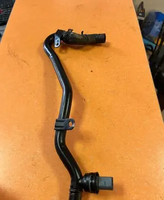Volkswagen Touran II Engine coolant pipe/hose 5N0121065