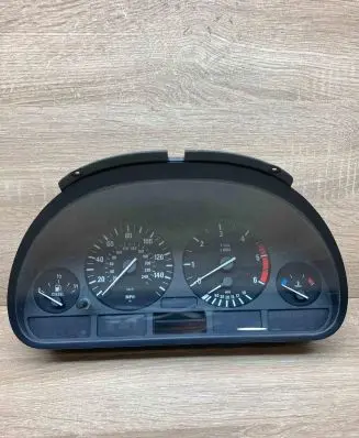 BMW 5 E39 Speedometer (instrument cluster) 6903802 110008735 MPH