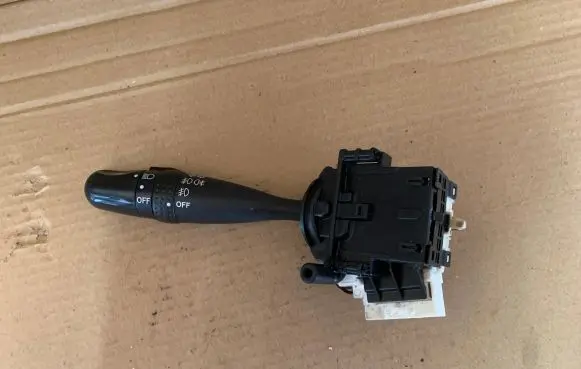 Toyota RAV 4 (XA20) Indicator stalk 1736482