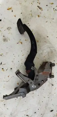 Subaru XV Brake pedal