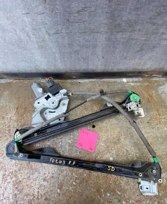 Ford Focus Front door window regulator motor 0130821757