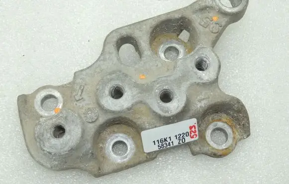 Toyota Yaris XP210 Engine mounting bracket 12325K0020