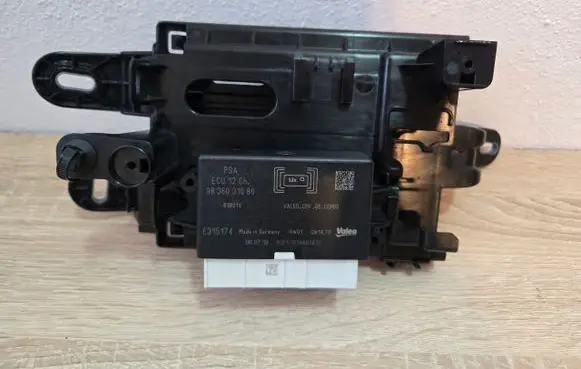 Peugeot Partner III Parking PDC control unit/module 9836031080