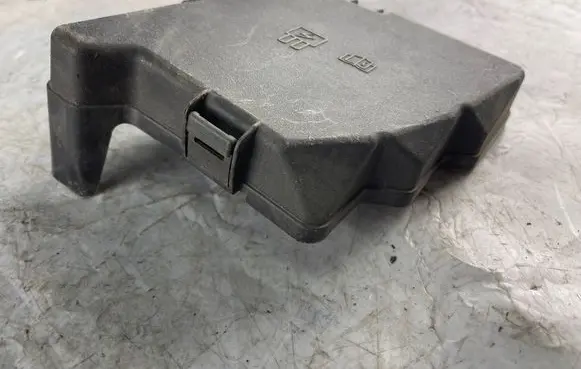 Ford Fiesta Fuse box cover 8v5114a07 7154953530