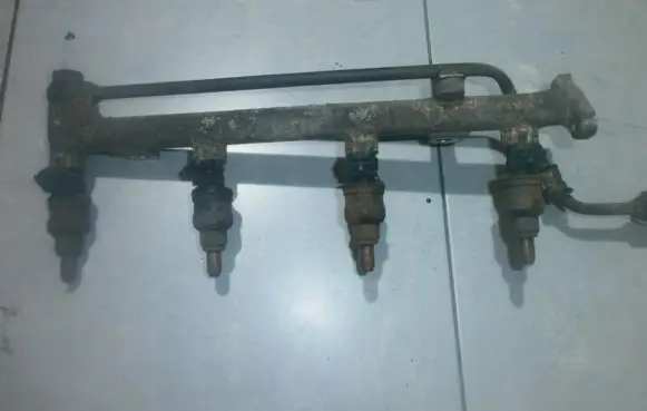 Mazda MX-6 Fuel main line pipe INP480