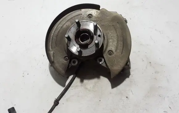 Land Rover Discovery Sport Rear wheel hub FK725A968AG