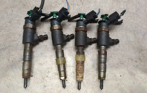 Ford Fiesta Fuel injectors set 0445110340