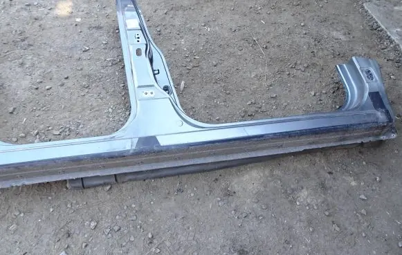 Nissan Qashqai+2 Sill