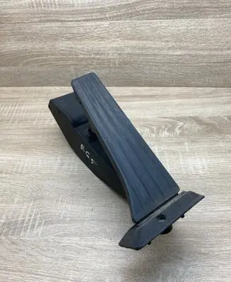 BMW 7 E65 E66 Accelerator throttle pedal 6762482 259160