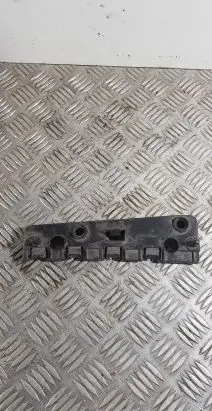 Volvo S60 Fender mounting bracket 31448916
