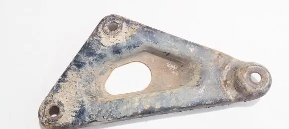 Opel Vectra C Engine mounting bracket