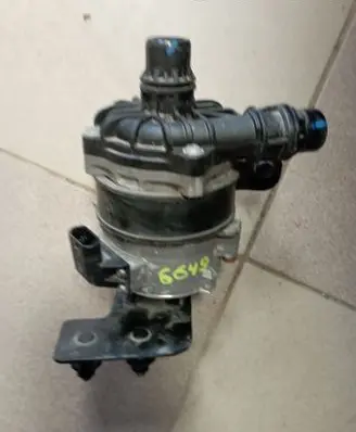 Chrysler Pacifica Electric auxiliary coolant/water pump 68237837AA