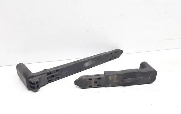 Volvo XC60 Headlight/headlamp mounting bracket 30763154 30763155
