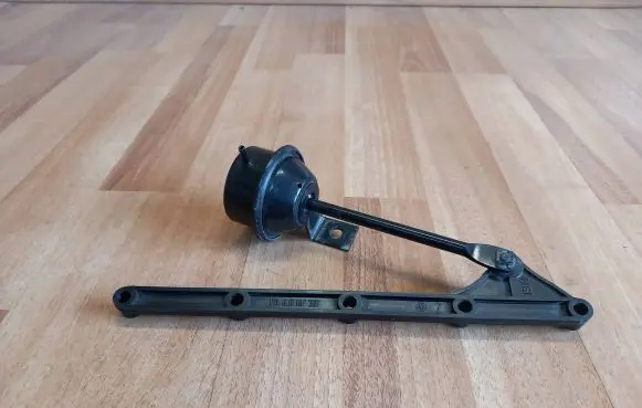 BMW 3 E46 Valve vacuum 2246035 04T080 72152302