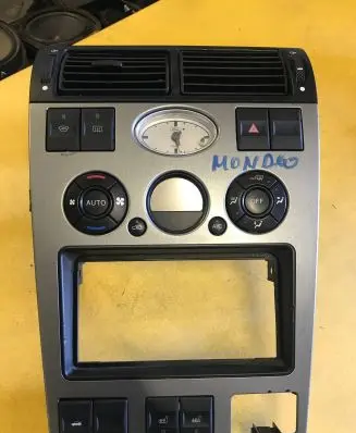 Ford Mondeo Mk III Climate control unit