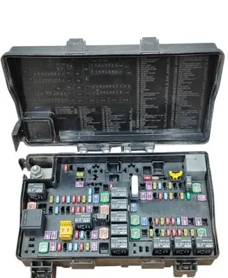 Jeep Grand Cherokee Fuse box set P68320922AC 68320922AC 68425202AB