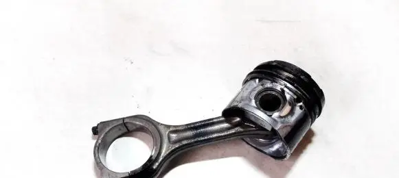 Peugeot 407 Piston with connecting rod