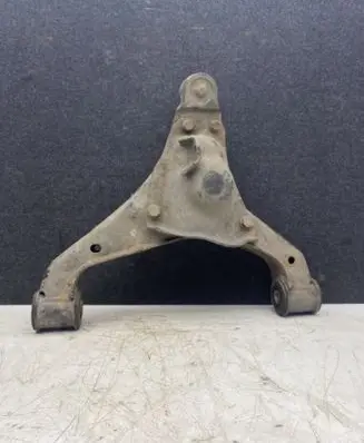 Mercedes-Benz Sprinter W906 Front lower control arm/wishbone R08801