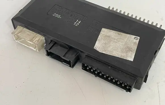 BMW 7 E38 Comfort/convenience module 61538352057 8352057