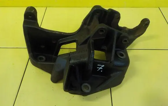 Ford Transit Engine mounting bracket 94WF10K019AH 12SP57