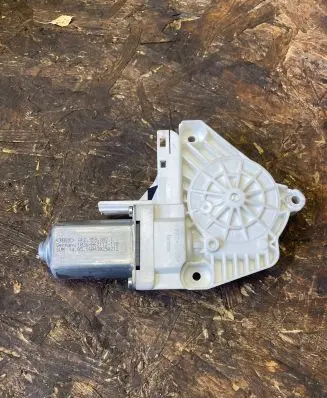 Audi S1 Front door window regulator motor 8K0959802C 1038A62113110 160430250212