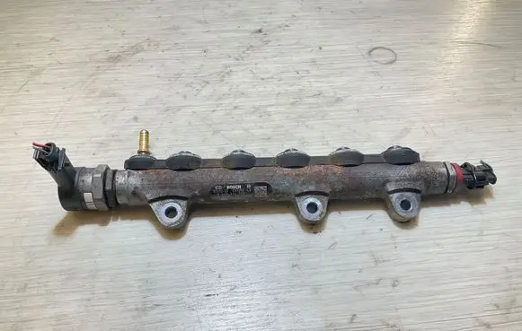 Fuel pressure sensor