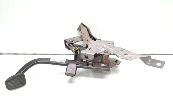 Volvo V40 Clutch pedal 31687036