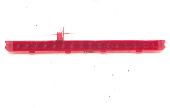 Third/center stoplight