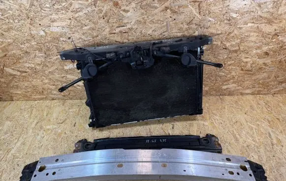 Lexus ES 250 - 300 - 330 Radiator support slam panel