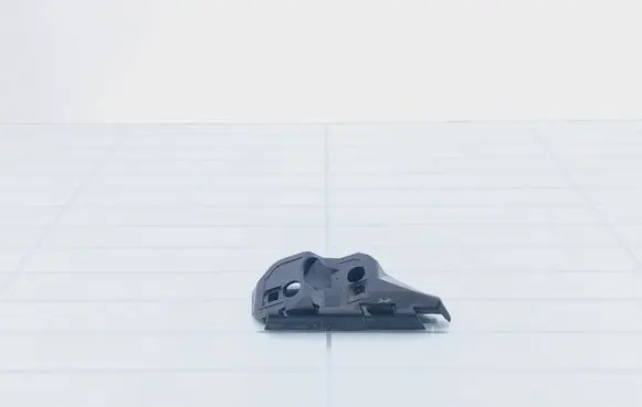 Volvo V50 Front bumper mounting bracket 30655874