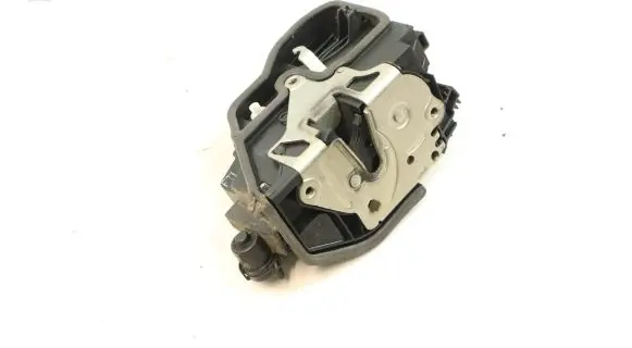 BMW 6 E63 E64 Front door lock 7167071