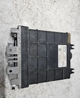 Volkswagen PASSAT B4 Engine control unit/module 037906022GD
