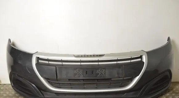 Peugeot 208 I Front bumper 9810513777