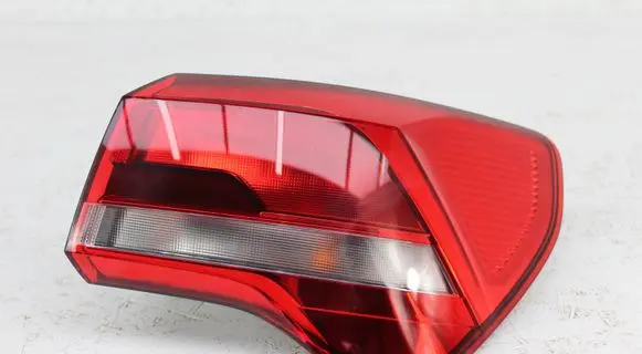 Audi Q3 F3 Rear/tail lights 83A945070 646002 A046318
