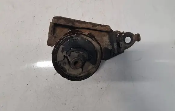 Nissan X-Trail T30 Engine mount bracket 113218H800