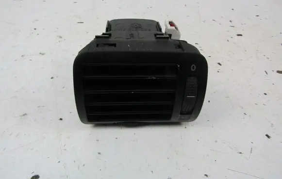 Volkswagen PASSAT B5 Dash center air vent grill 