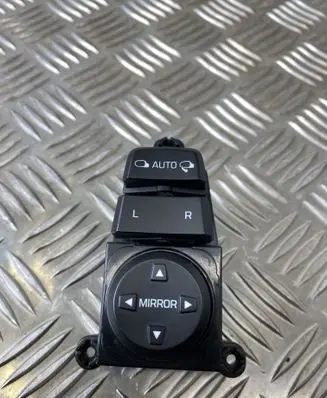 Hyundai Tucson TL Wing mirror switch 93573D3000