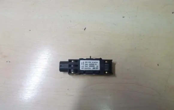 KIA Spectra Airbag deployment crash/impact sensor 959202E000 X306