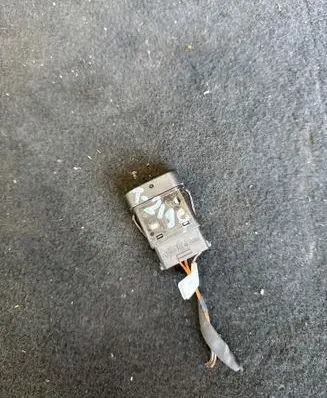 Mercedes-Benz Sprinter W906 Headlight level height control switch 9068260038 32200107