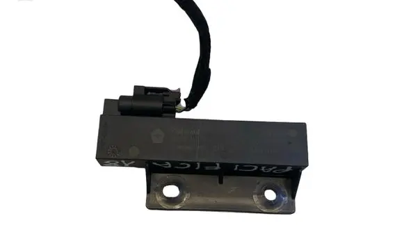 Chrysler Pacifica Aerial antenna amplifier 68068148AA 2840864100300